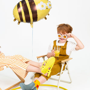 Bumblebee with glasses